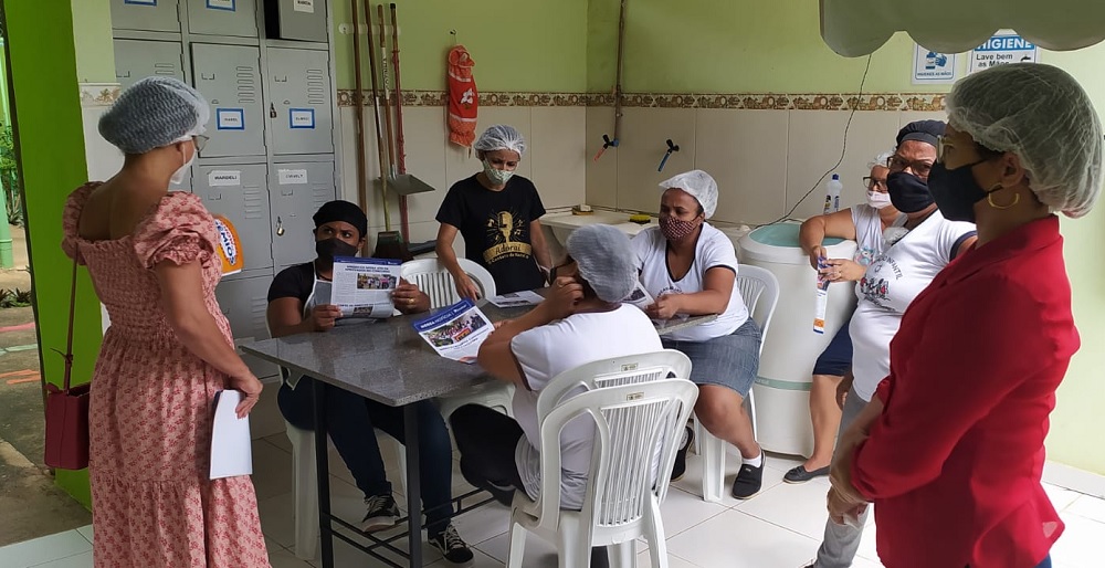 sindicalistas visitam escolas em valadares