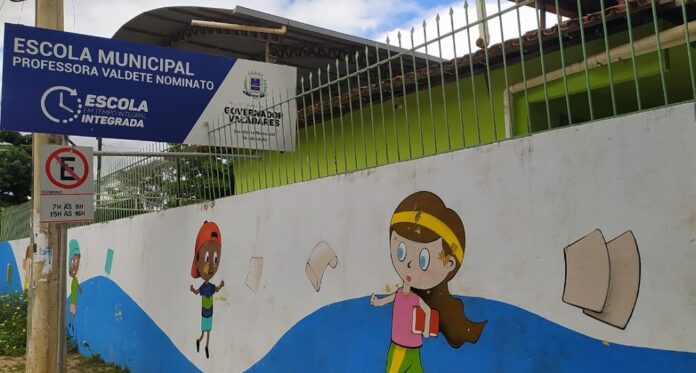 presidenta do sinsem visita escolas centrais em gv