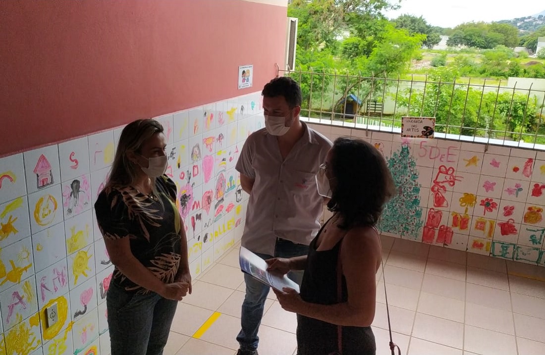 sindicalistas visitam escolas no bairro turmalina e assentamento oziel