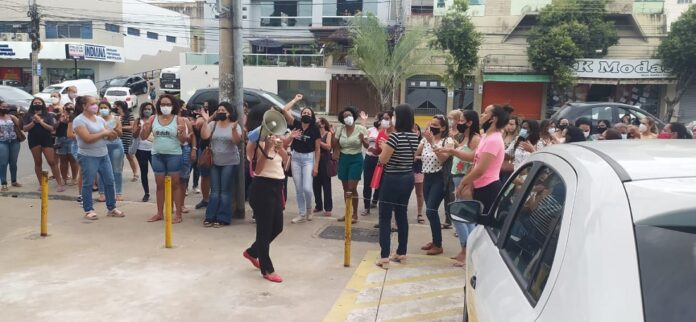 Professores de Valadares voltam a protestar por rateio do Fundeb