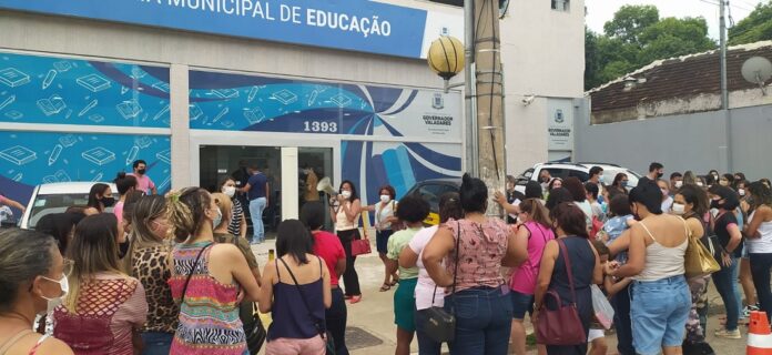 servidores protestam em prol do rateio do fundeb