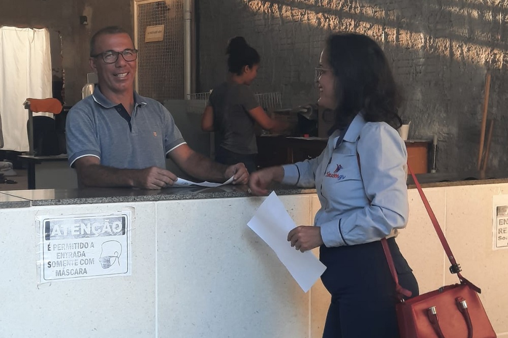 galpão volta a ser usado como local de trabalho de servidores públicos.