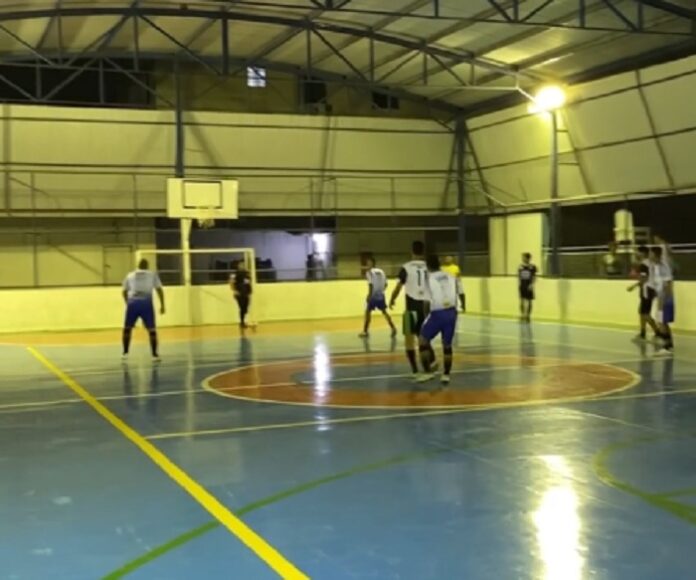 Equipe do SAAE 2 vence por 11x2 time da PRAÇA DE ESPORTES