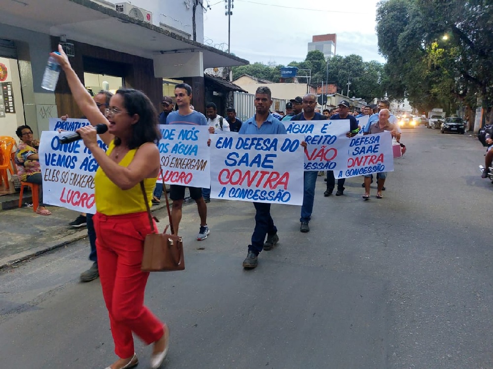 Servidores do Saae fazem primeira manifestação contra privatização da autarquia