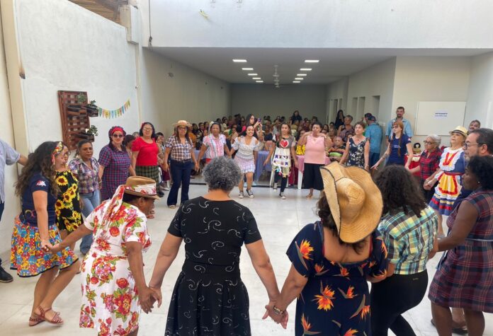 Confraternização no Sinsem celebra Dia do Funcionário Público Aposentado