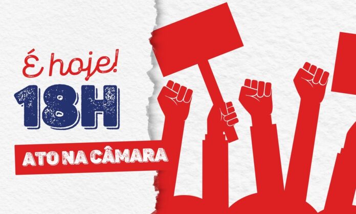 Ato na Câmara: Categoria busca apoio dos vereadores para receber direitos