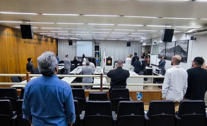Câmara discute mudança em lei usada para transferir servidores sem justificativa