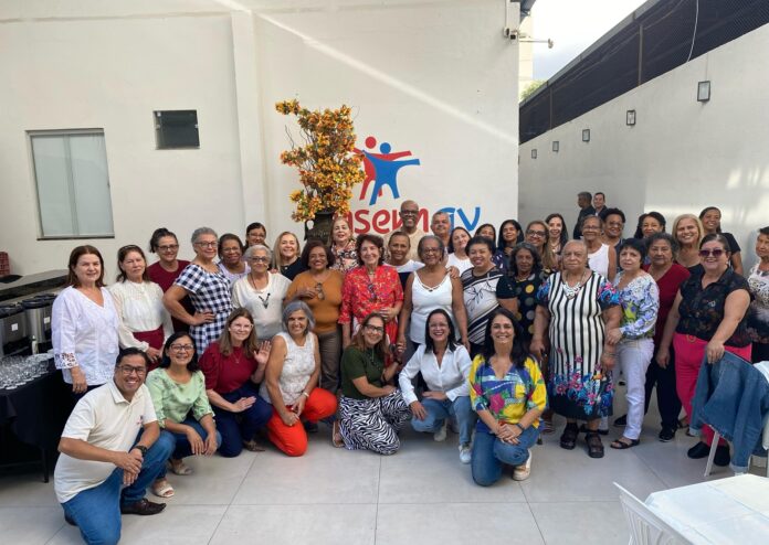 Café com Aposentados reúne servidores para celebrar o Dia do Servidor Público Aposentado