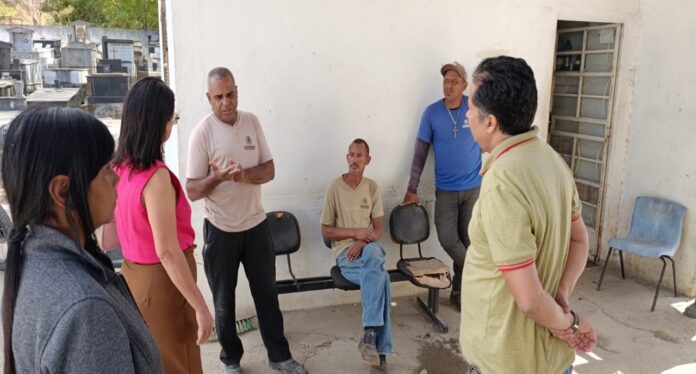 Sinsem acompanha situação de horas extras não pagas no Cemitério Santa Rita