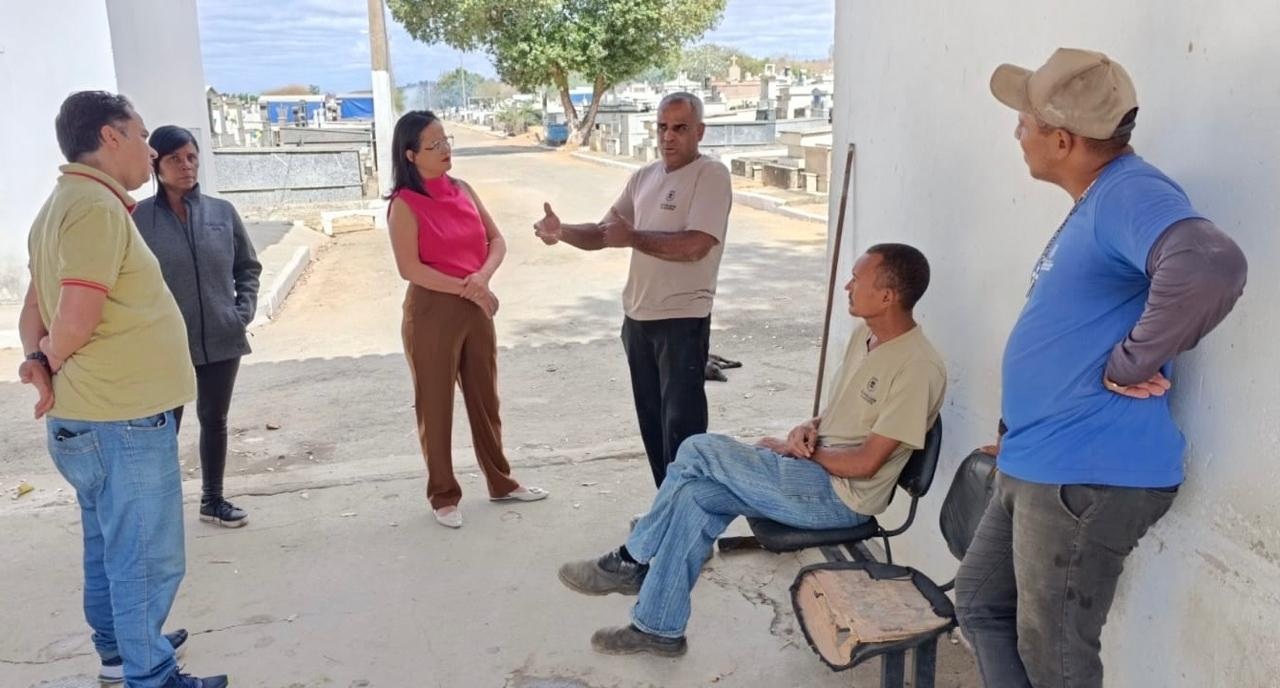 Sinsem acompanha situação de horas extras não pagas no Cemitério Santa Rita