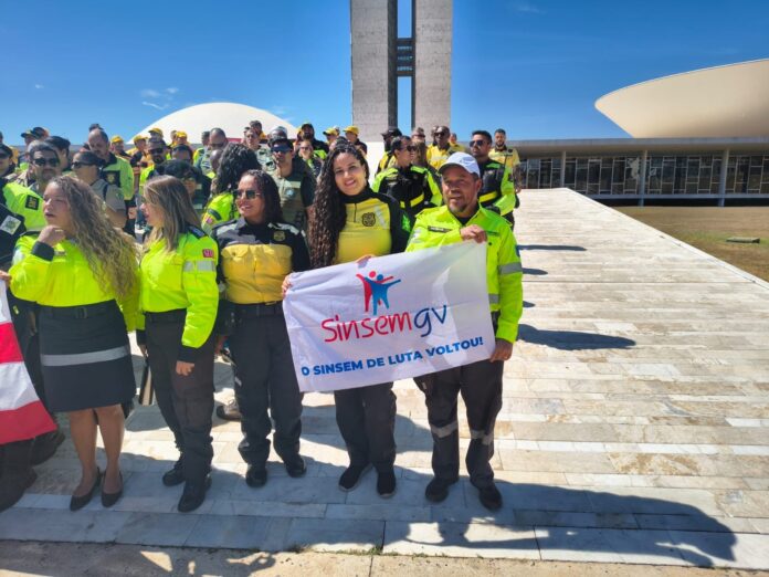 Agentes de Trânsito de Valadares participam de mobilização nacional em Brasília