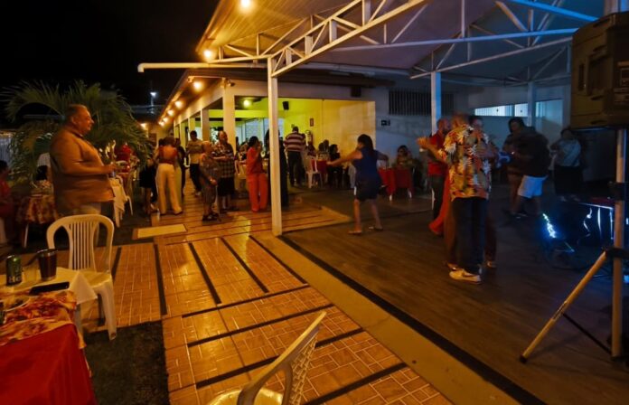 Aposentados dão o tom de alegria no Sextou dos Servidores