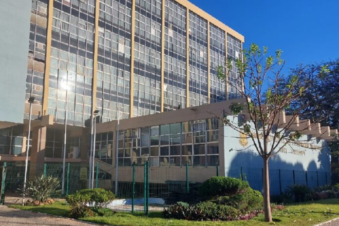 Servidores de Valadares não recebem horas extras; Sinsem cobra explicações e planejamento do Executivo