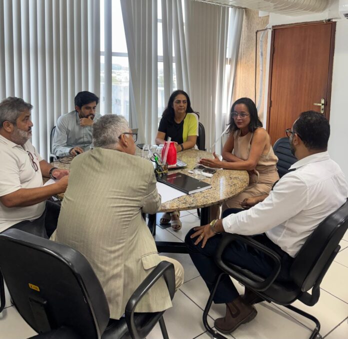 Governo promete resposta sobre pauta dos servidores até a assembleia do dia 26