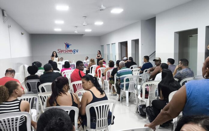 Assembleia aprova ato público no dia 5 e cobra abertura de negociação com a Prefeitura