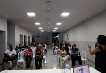 Sandra esclarece, em assembleia, que enquadramento dos monitores depende do prefeito Sandra esclarece, em assembleia, que enquadramento dos monitores depende do prefeito