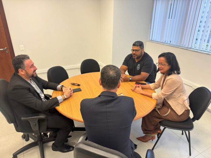 Reunião no MP aponta impasse jurídico e funcional de servidores transpostos do Saae