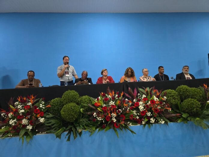 Diretores do Sinsem-GV participam de congresso interestadual de servidores em Caeté