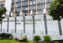 Projeto com revisão de 4,26% para servidores já está na Câmara Projeto com revisão de 4,26% para servidores já está na Câmara