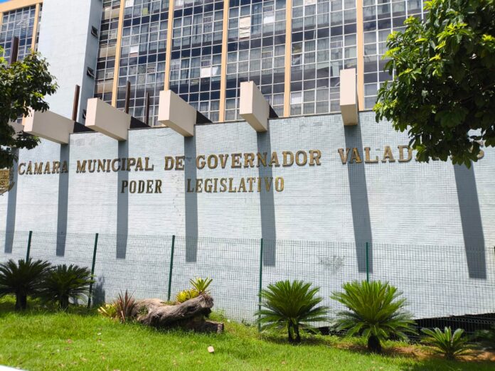 Projeto com revisão de 4,26% para servidores já está na Câmara