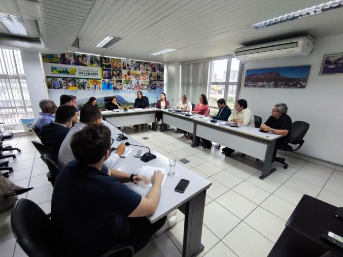 Sinsem-GV cobra direitos, mas reunião termina sem previsão para pagamentos