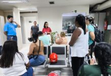 Horas extras levam servidores e Sindicato à Prefeitura Horas extras levam servidores e Sindicato à Prefeitura